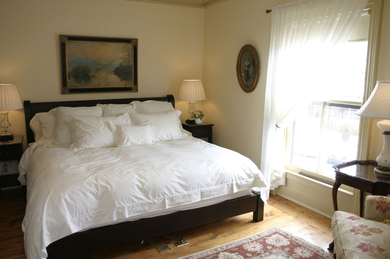 Bedroom 3, Mariner King Inn, Lunenburg