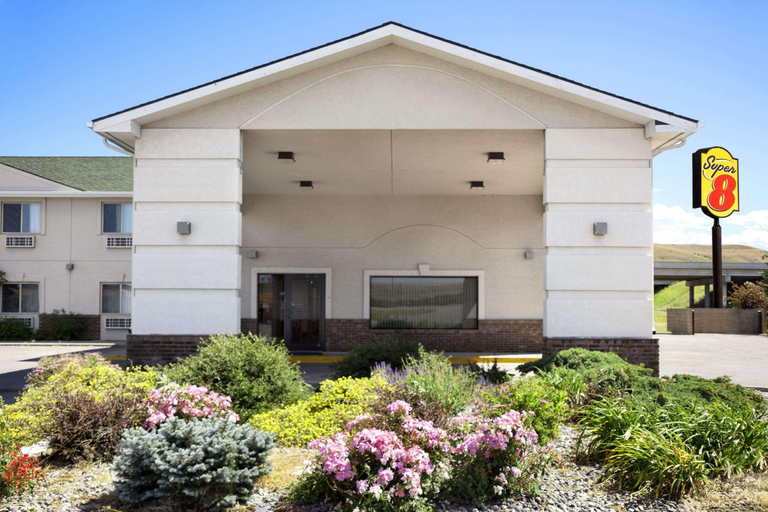 Exterior & Views 2, Super 8 by Wyndham Big Timber, Sweet Grass