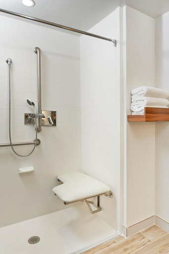 Bathroom 4, Hilton Garden Inn Boston/Marlborough, Middlesex