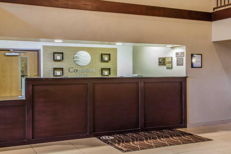 Public Area 2, Quality Inn Perryville I-55, Grafton