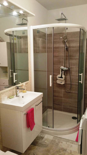 Bathroom 4, Ctc Event, Alpes-Maritimes