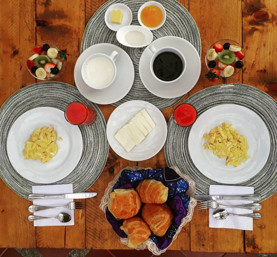 Food & Drinks, Nazu House Hotel, Guayaquil