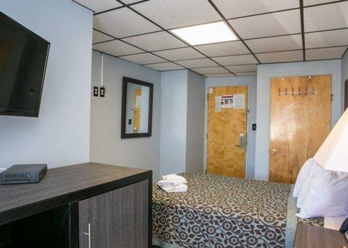 Public Area 2, Hammock Inn & Suites - Jersey Shore, Ocean