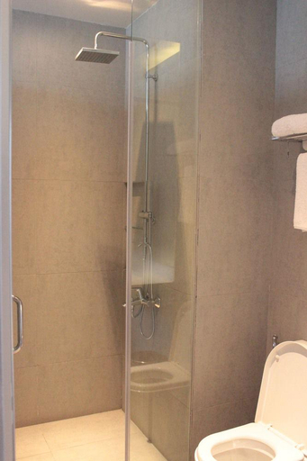 Bathroom 4, Privato Hotel Quezon City, Quezon City