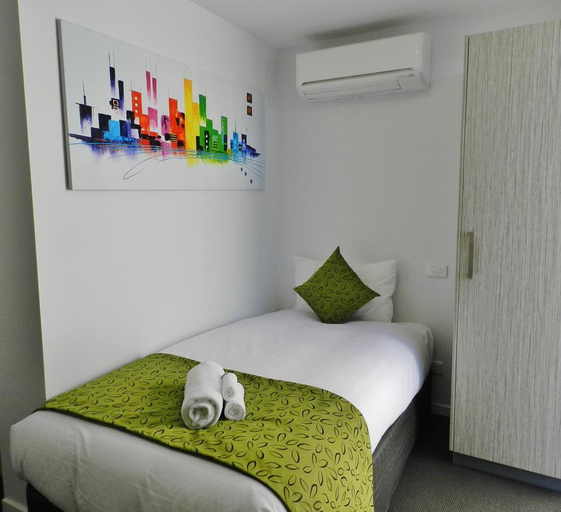 Bedroom 4, Sanctuary Park Motel, Wodonga