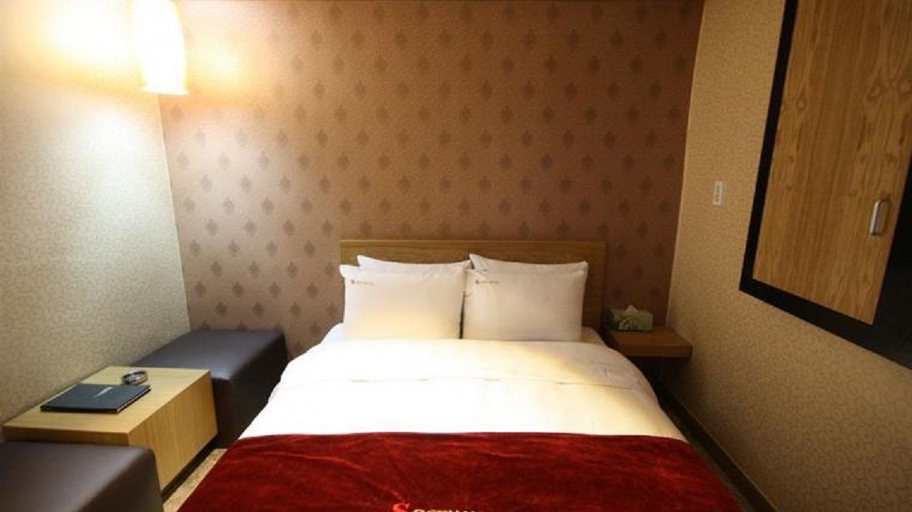 Bedroom 5, Riverside Cozy Hotel, Chuncheon