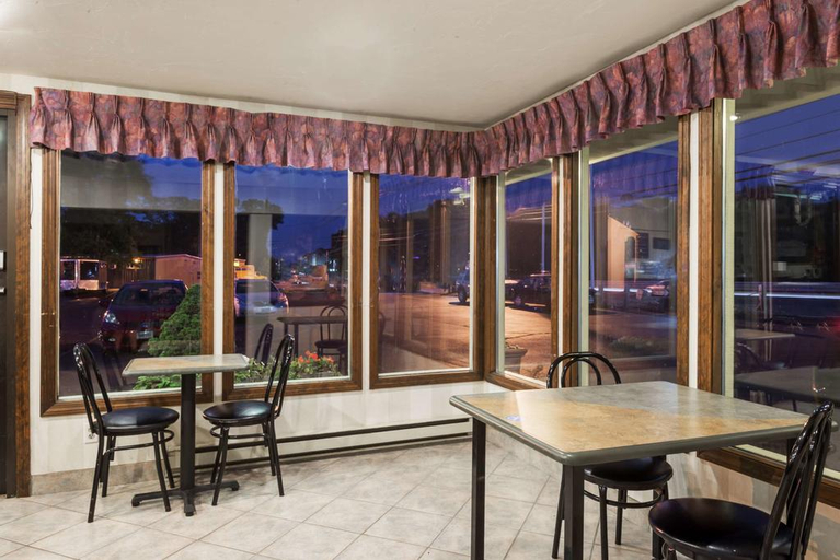 Public Area 2, Knights Inn North Attleboro, Bristol