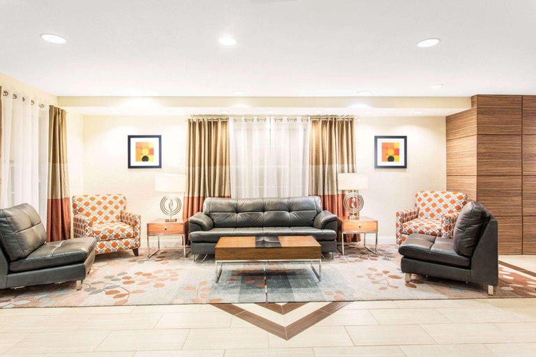 Public Area 3, Dulles Suites, Loudoun