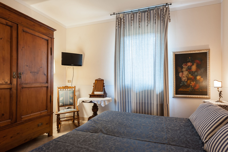 Others 5, B&B Francesco Redi, Arezzo