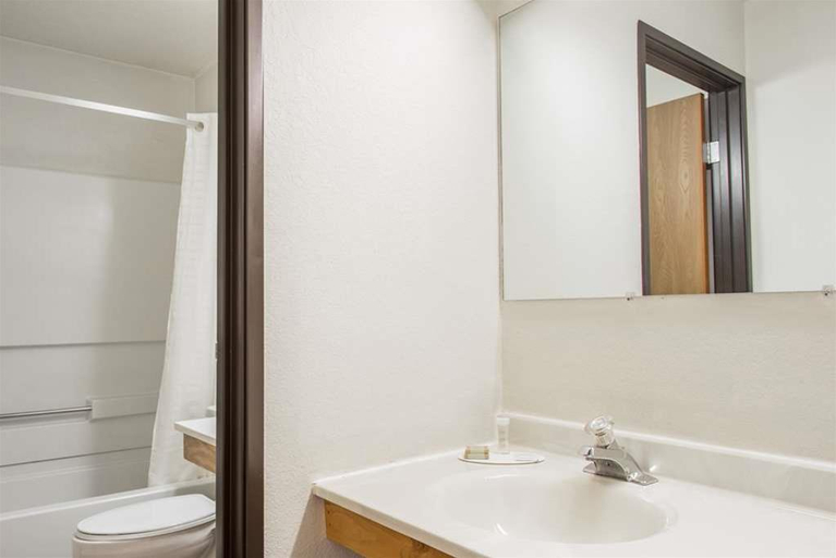 Bathroom 5, Coratel Inn & Suites Stillwater, Washington