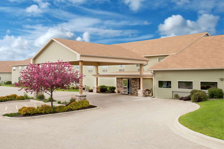 Exterior & Views 4, Super 8 by Wyndham Darlington, Lafayette