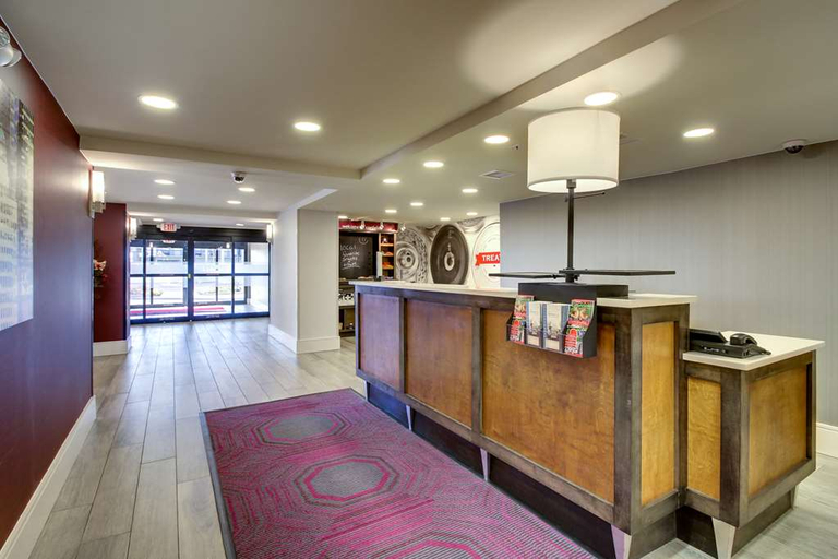 Public Area 2, Hampton Inn & Suites Cordele, Crisp
