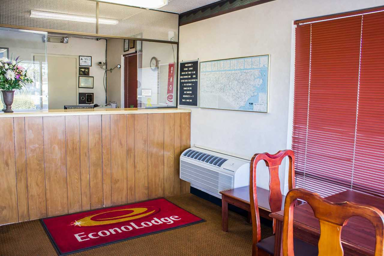 Public Area 2, Econo Lodge, Johnston