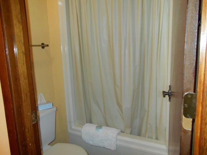 Bathroom 4, Fishermens Village Resort, Charlotte