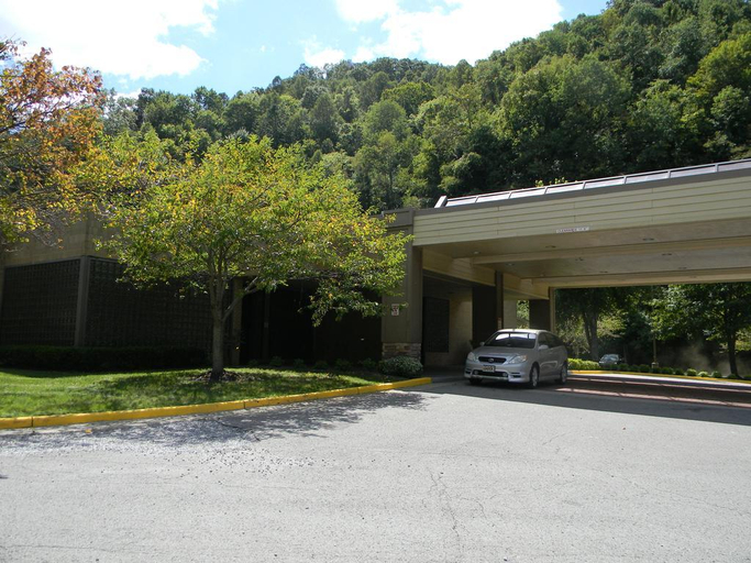 Exterior & Views 2, Quality Inn Prestonsburg, Floyd