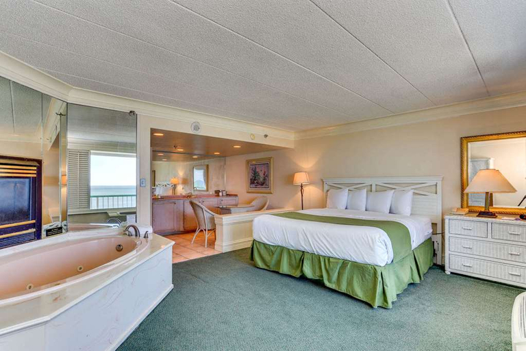 Bedroom 2, Moxy Virginia Beach Oceanfront, Virginia Beach