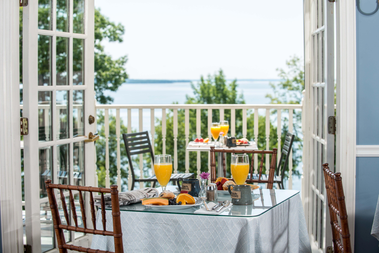 Food & Drinks 4, The Inn at Ocean's Edge, Waldo