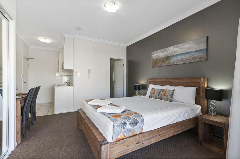 Bedroom 4, La Vida on Anzac, Redcliffe-Scarborough