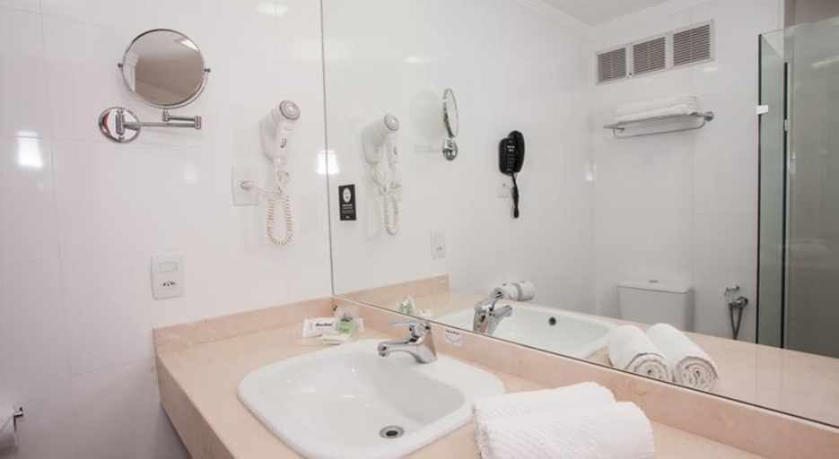 Bathroom 5, Cassino Tower Piracicaba, Piracicaba