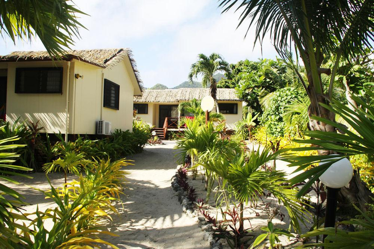 Exterior & Views 2, Castaway Resort, Rorotonga