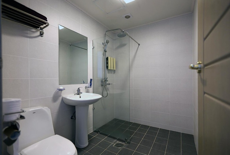 Bathroom 5, Areumdaun Resort, Seogwipo