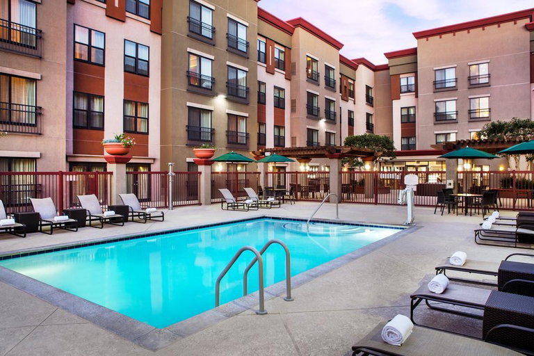 Sport & Beauty 3, Residence Inn Los Angeles Burbank/Downtown, Los Angeles