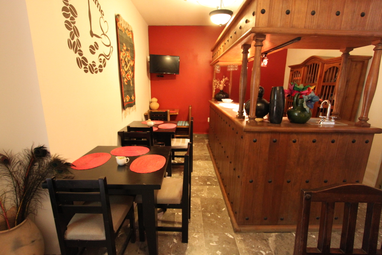 Food & Drinks 5, Estancia Santa Maria, Del Centro