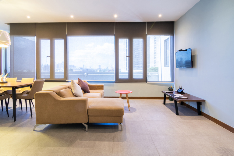 Public Area 2, Solace Hote, Makati City