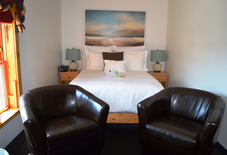 Bedroom 3, Mariner King Inn, Lunenburg