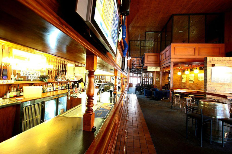 Food & Drinks 5, Macquarie Inn, Dubbo - Pt A