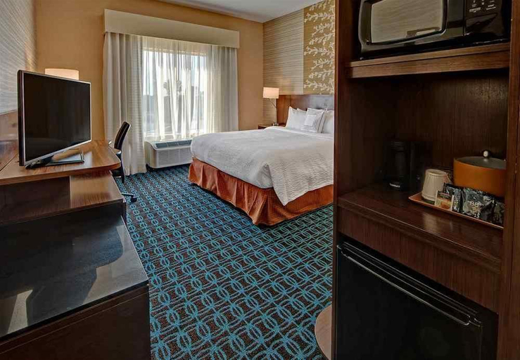 Bedroom 3, Fairfield Inn & Suites Jackson, Madison
