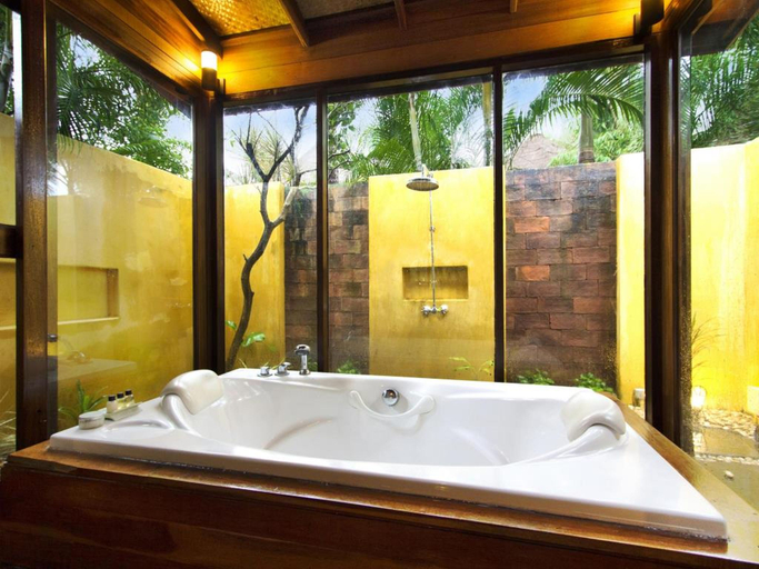 Bathroom, D Varee Diva Ban Krut, Bang Saphan