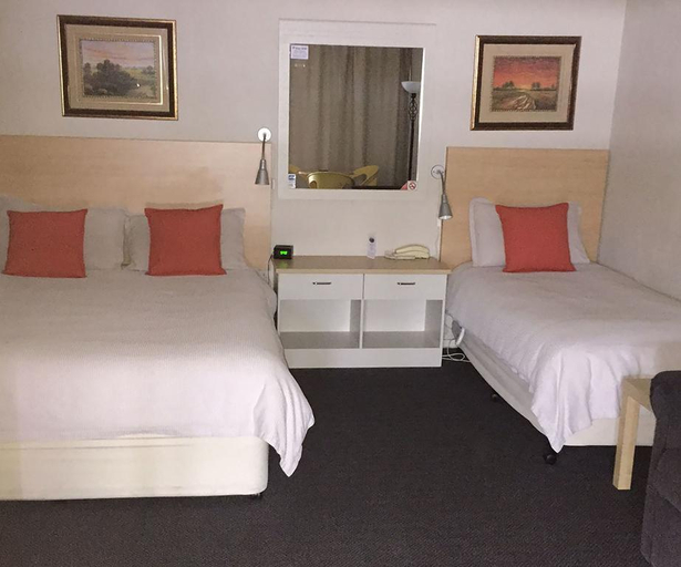 Bedroom 5, Nebula Motel, Cooma-Monaro