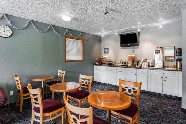 Dining Room 1, Rodeway Inn, Skamania