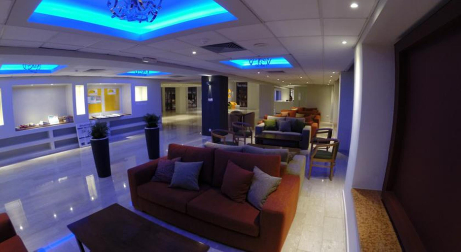Public Area 3, Mayfair Gardens