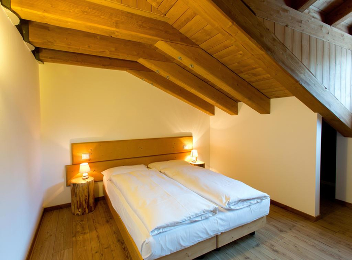 Bedroom 3, Residence Civetta, Belluno
