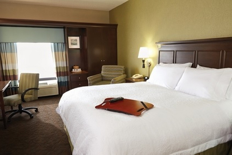 Bedroom 3, Hampton Inn & Suites Ame, Story