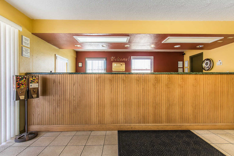 Public Area 2, Days Inn by Wyndham Scottsboro AL, Jackson