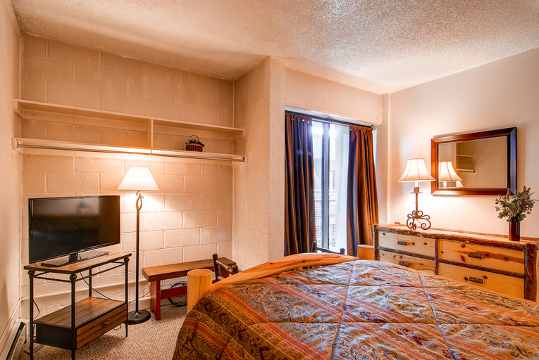 Bedroom 4, Edelweiss Haus, Summit