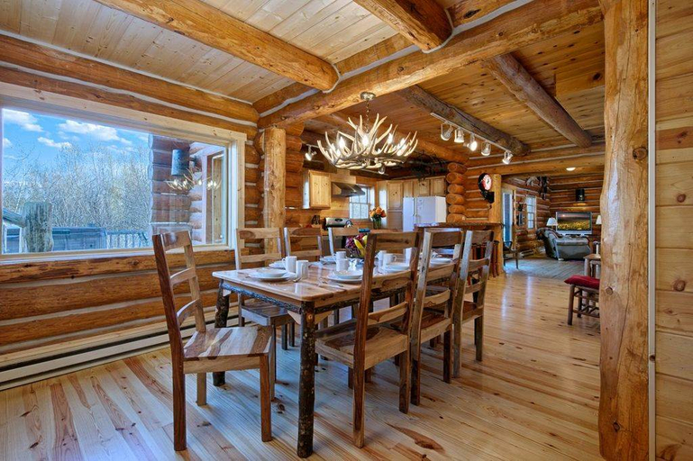 Food & Drinks 3, Macker's Cabin by JHRL, Teton