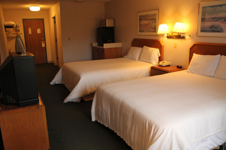 Bedroom 4, Manistee Inn & Marina, Manistee