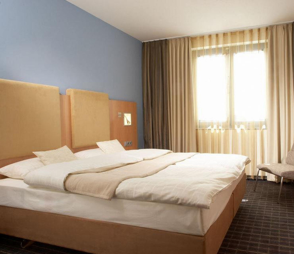 Bedroom 3, Qualitel Hotel Wilnsdorf, Siegen-Wittgenstein