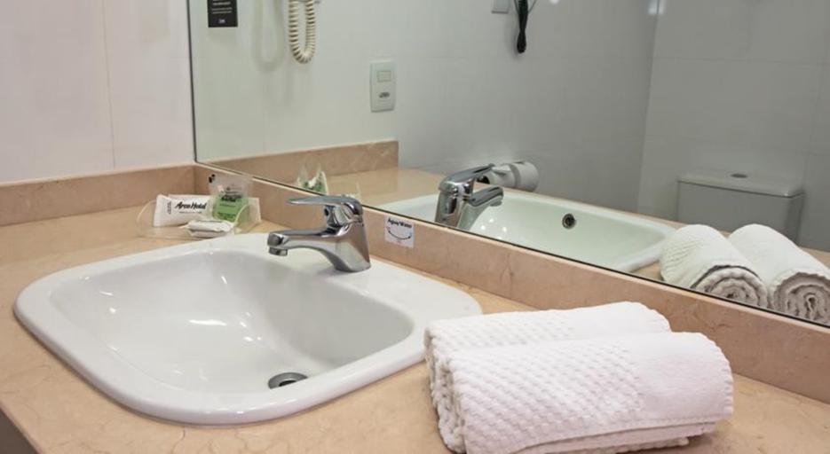 Bathroom 5, Cassino Tower Piracicaba, Piracicaba