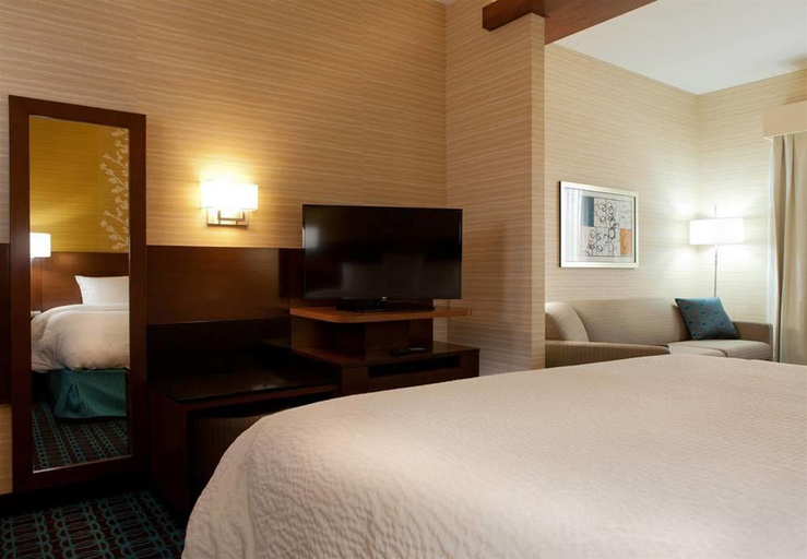 Bedroom 4, Fairfield Inn & Suites Lethbridge, Division No. 2