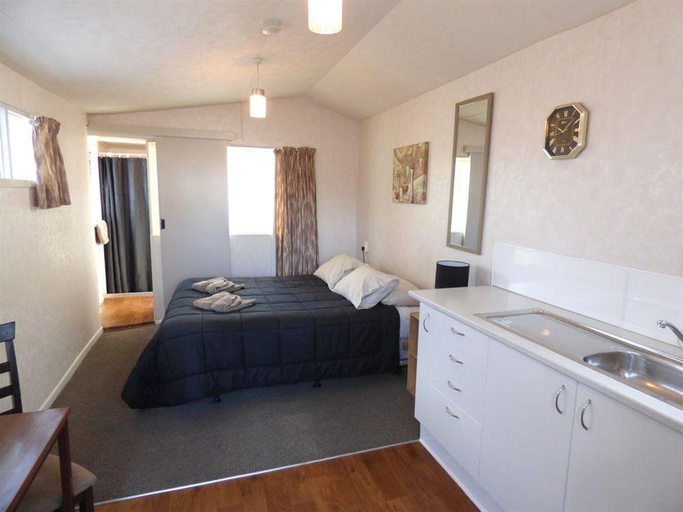 Others 4, Anchor Motel, Timaru