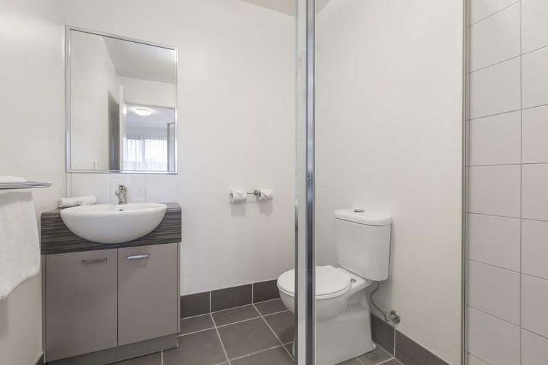 Bathroom 5, Quest Sale, Wellington - Sale