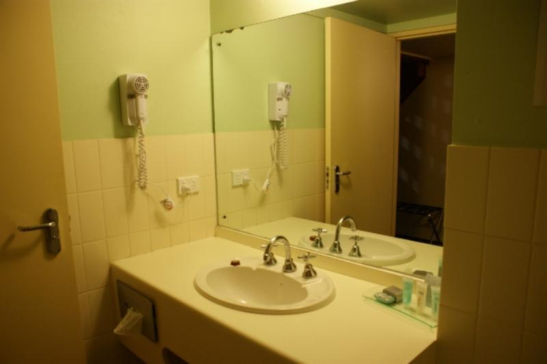 Bathroom 4, Aspire Alpine Gables Motel, Snowy River