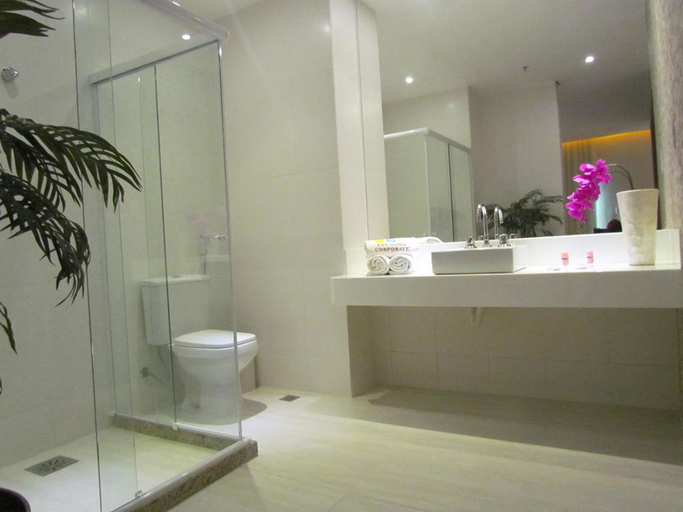 Bathroom 5, Paradiso Corporate Hotel, Cabo Frio