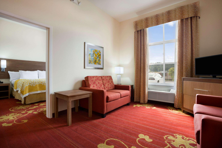 Bedroom 4, Days Inn & Suites Caldwell, Noble