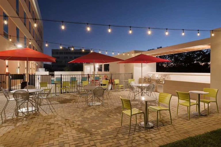 Food & Drinks, Home2 Suites by Hilton Tallahassee, Leon